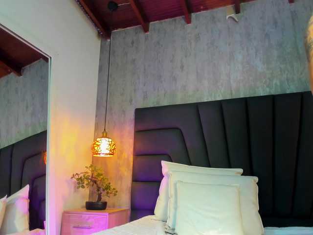 Kaiser-Luna's BongaCams show and profile