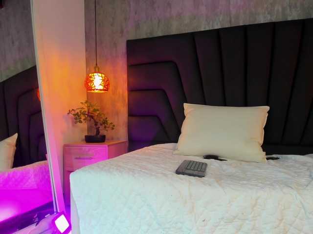 Kaiser-Luna's BongaCams show and profile