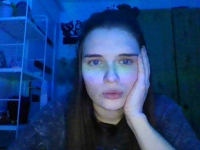 CherryVix's BongaCams show and profile