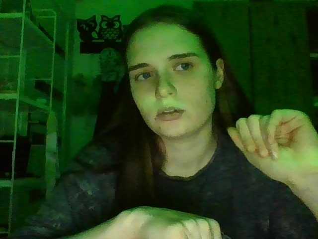 CherryVix's BongaCams show and profile