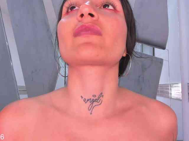 sensually-explosive webcam