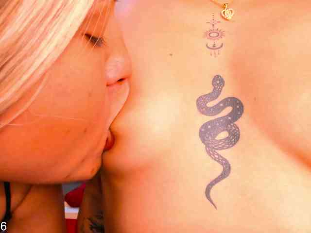 sensually-explosive webcam