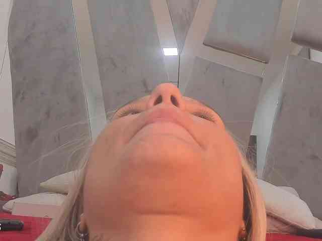 sensually-explosive webcam