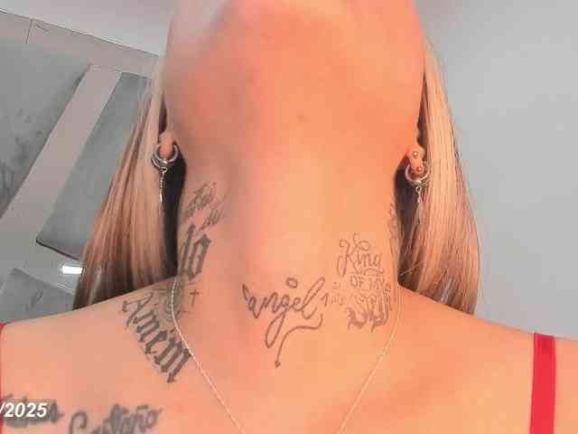 sensually-explosive webcam