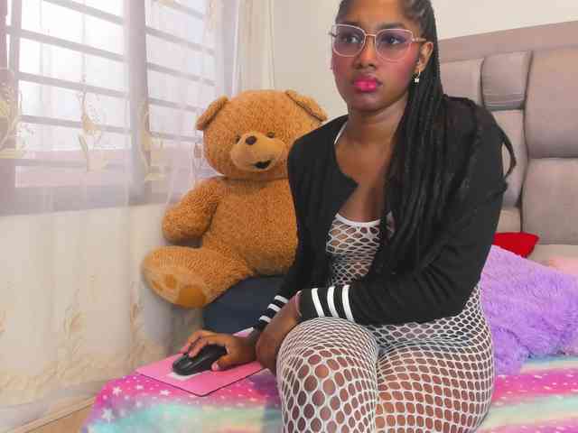 Beauty-Luci's webcam live show