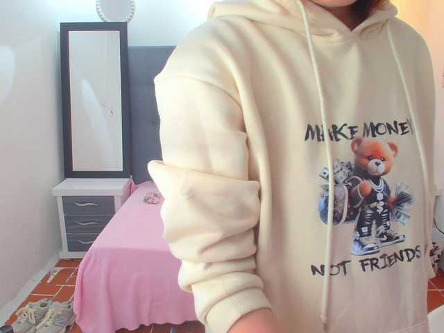 chaneelstark's BongaCams show and profile