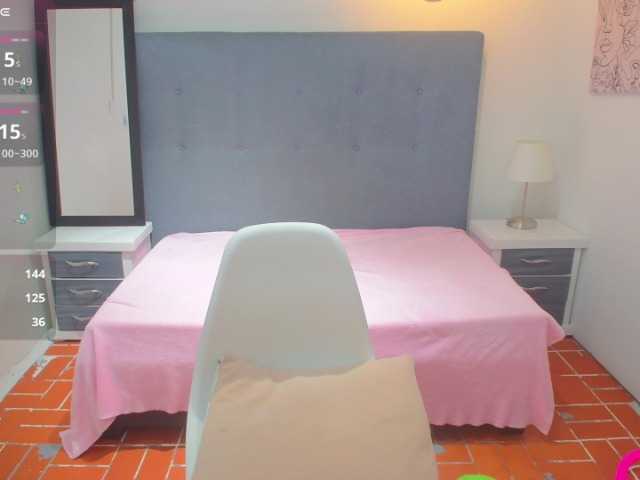 chaneelstark's BongaCams show and profile