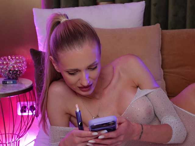 AmeliaAngell from BongaCams is Freechat