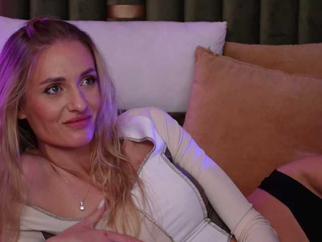 AmeliaAngell from BongaCams is Freechat
