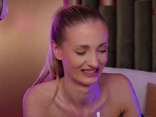 AmeliaAngell webcam