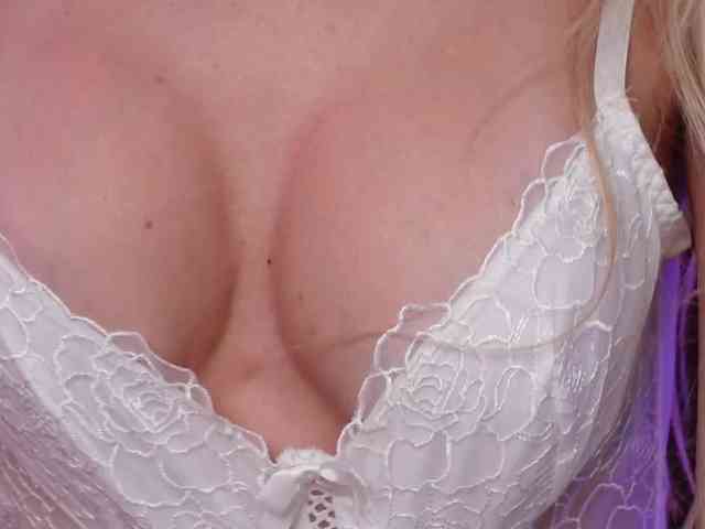 AmeliaAngell webcam