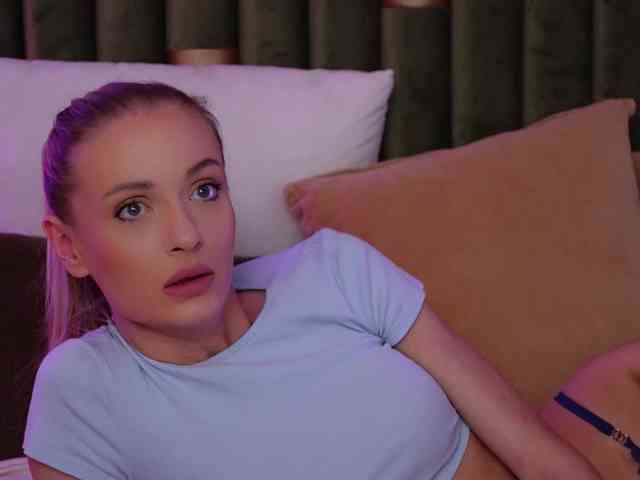 AmeliaAngell webcam