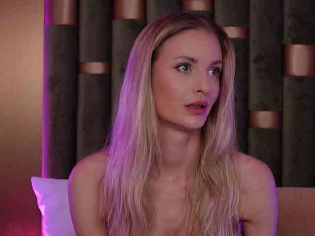 AmeliaAngell AmeliaAngell