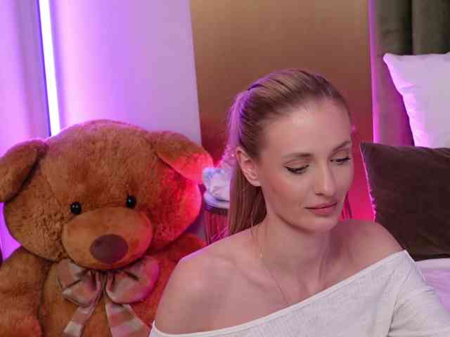 AmeliaAngell AmeliaAngell