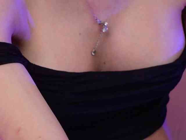 AmeliaAngell AmeliaAngell