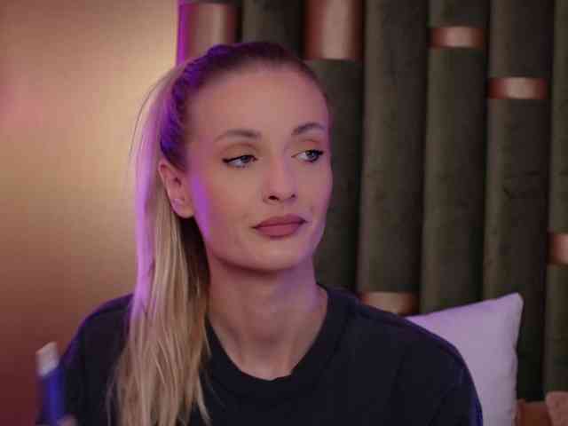AmeliaAngell webcam