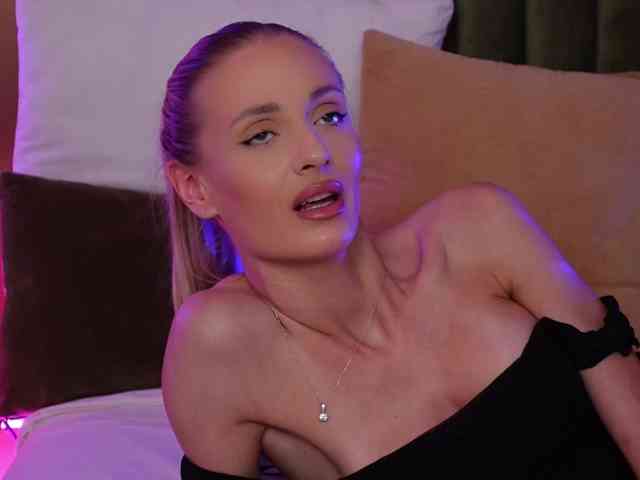 AmeliaAngell webcam