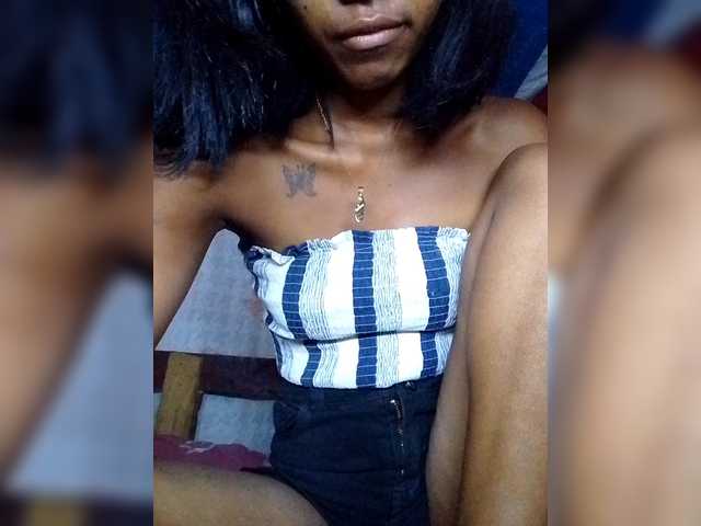 Keirah, une amatrice française avec qui discuter et avoir du sexe