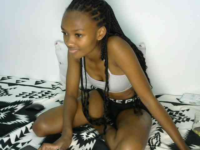 prettyquin254 Live Webcam on BongaCams