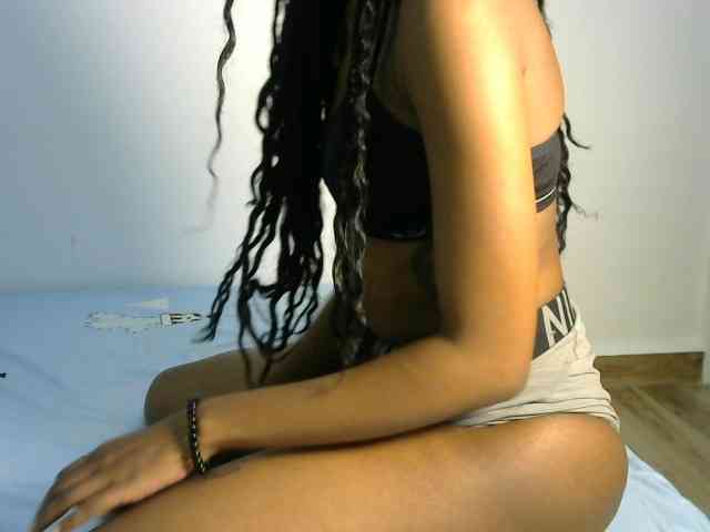 prettyquin254 webcam