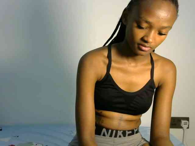 prettyquin254 webcam