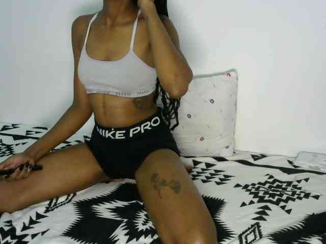 prettyquin254 Live Webcam on BongaCams