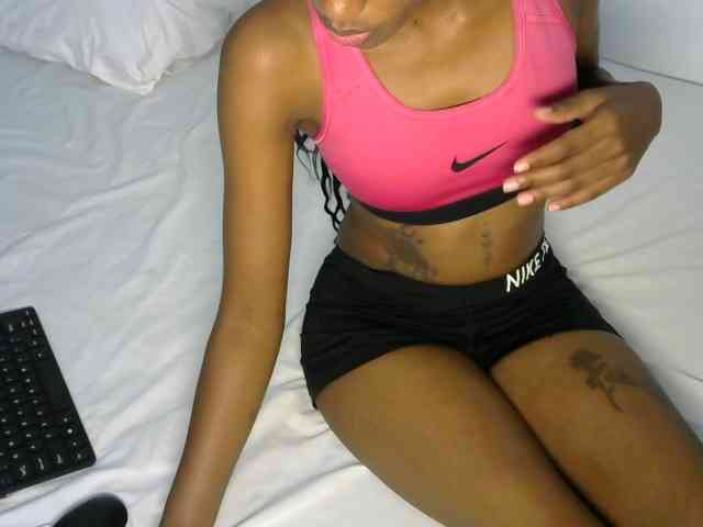 prettyquin254 webcam