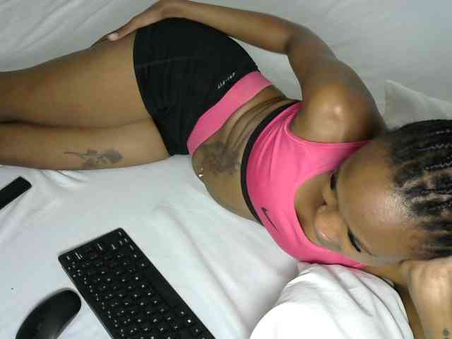 prettyquin254 webcam