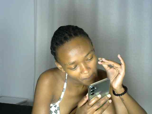 prettyquin254 webcam