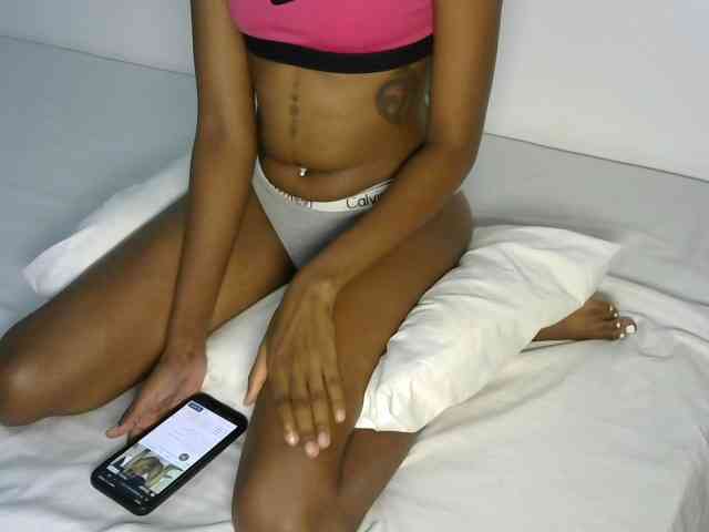 prettyquin254 webcam