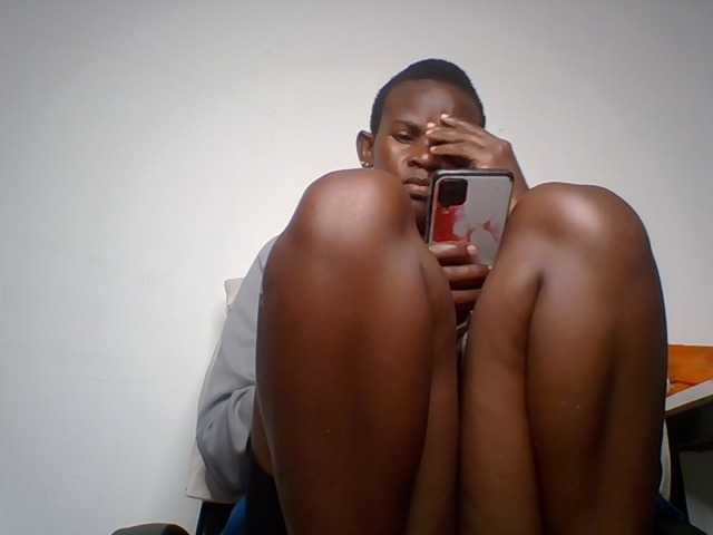 Queenyann's BongaCams show and profile