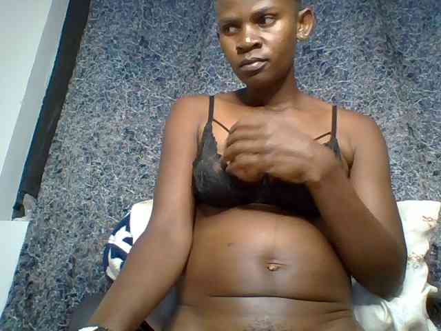 Queenyann webcam