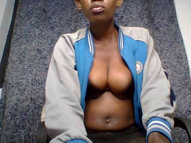 Queenyann webcam