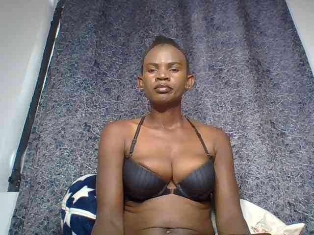 Queenyann Queenyann