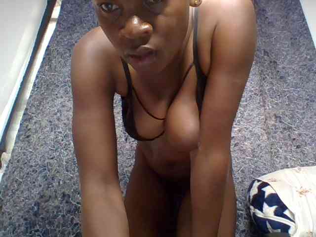 Queenyann webcam