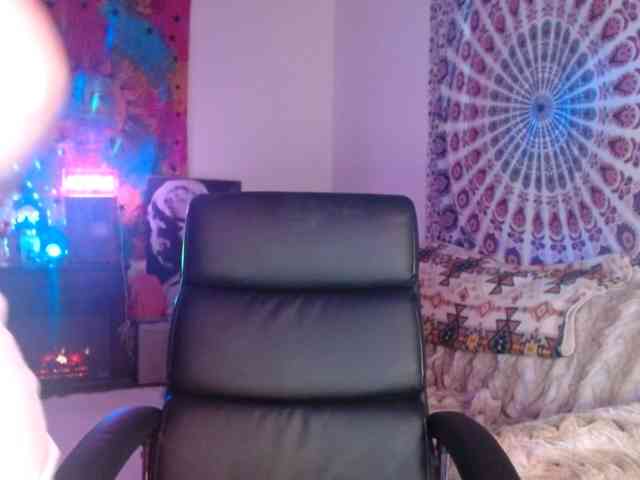 kellywildnnout webcam