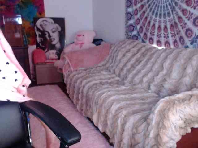kellywildnnout webcam