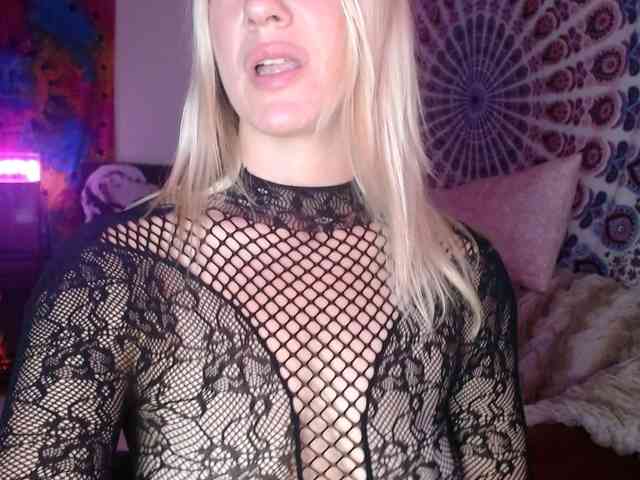 kellywildnnout webcam