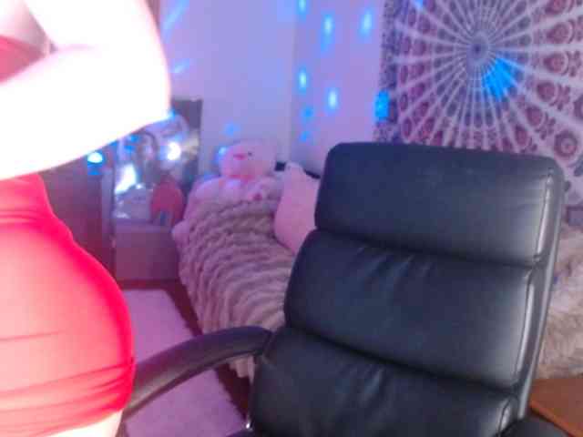 kellywildnnout webcam