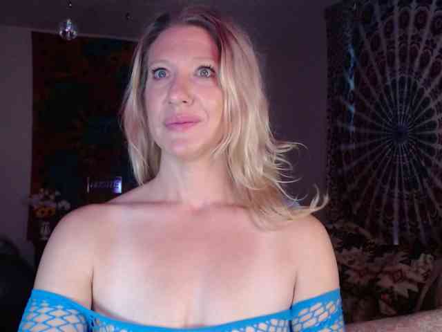 kellywildnnout webcam