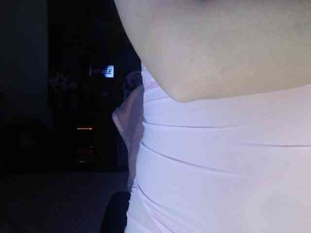 kellywildnnout webcam