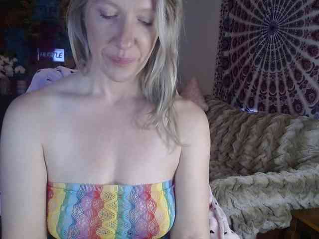 kellywildnnout webcam