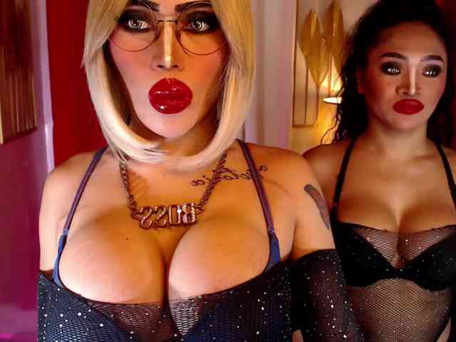 PowerPupCouple Live Webcam on BongaCams