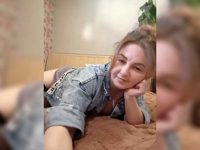 BekkiSharp's BongaCams show and profile