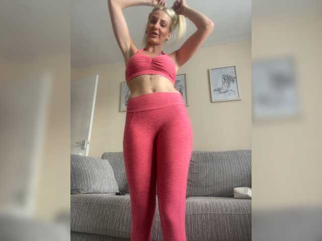 Blondebunny25