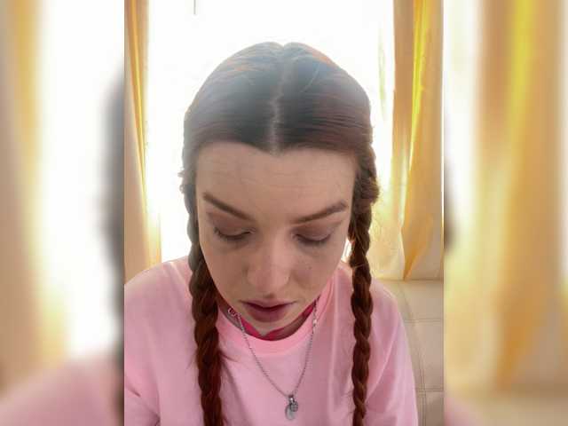 Pamela-Velvet live cam profile