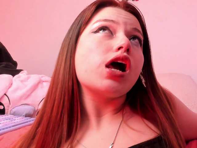 Pamela-Velvet webcam