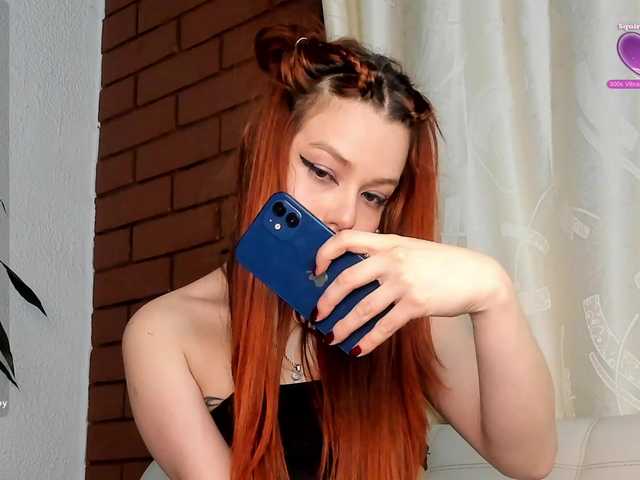 Pamela-Velvet's BongaCams show and profile