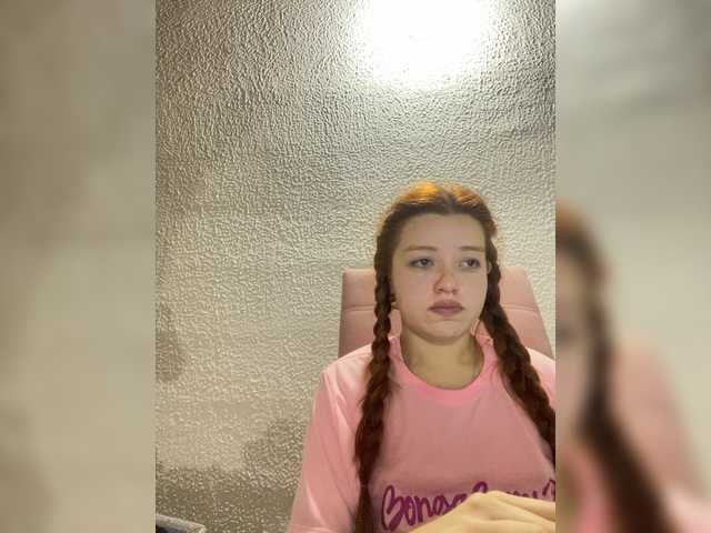 Pamela-Velvet live cam