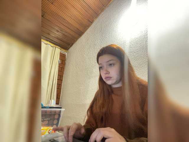 Pamela-Velvet live cam